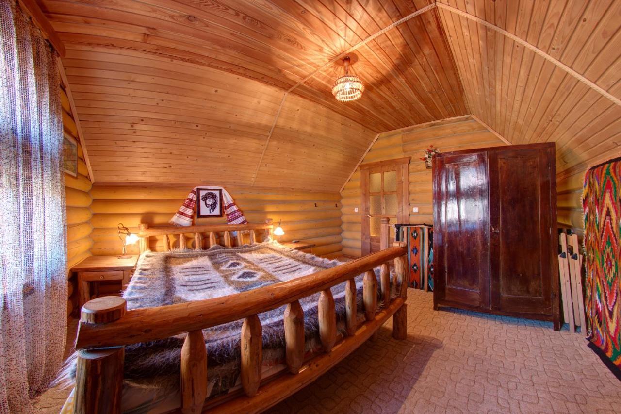 Hotel Gutsulia バコヴェル 部屋 写真