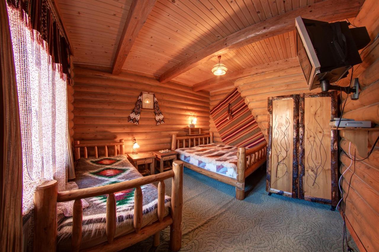 Hotel Gutsulia バコヴェル 部屋 写真