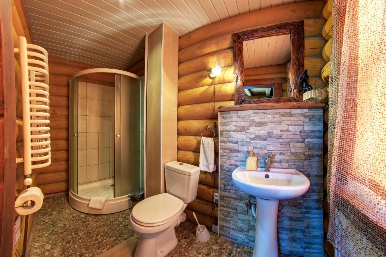 Hotel Gutsulia バコヴェル 部屋 写真