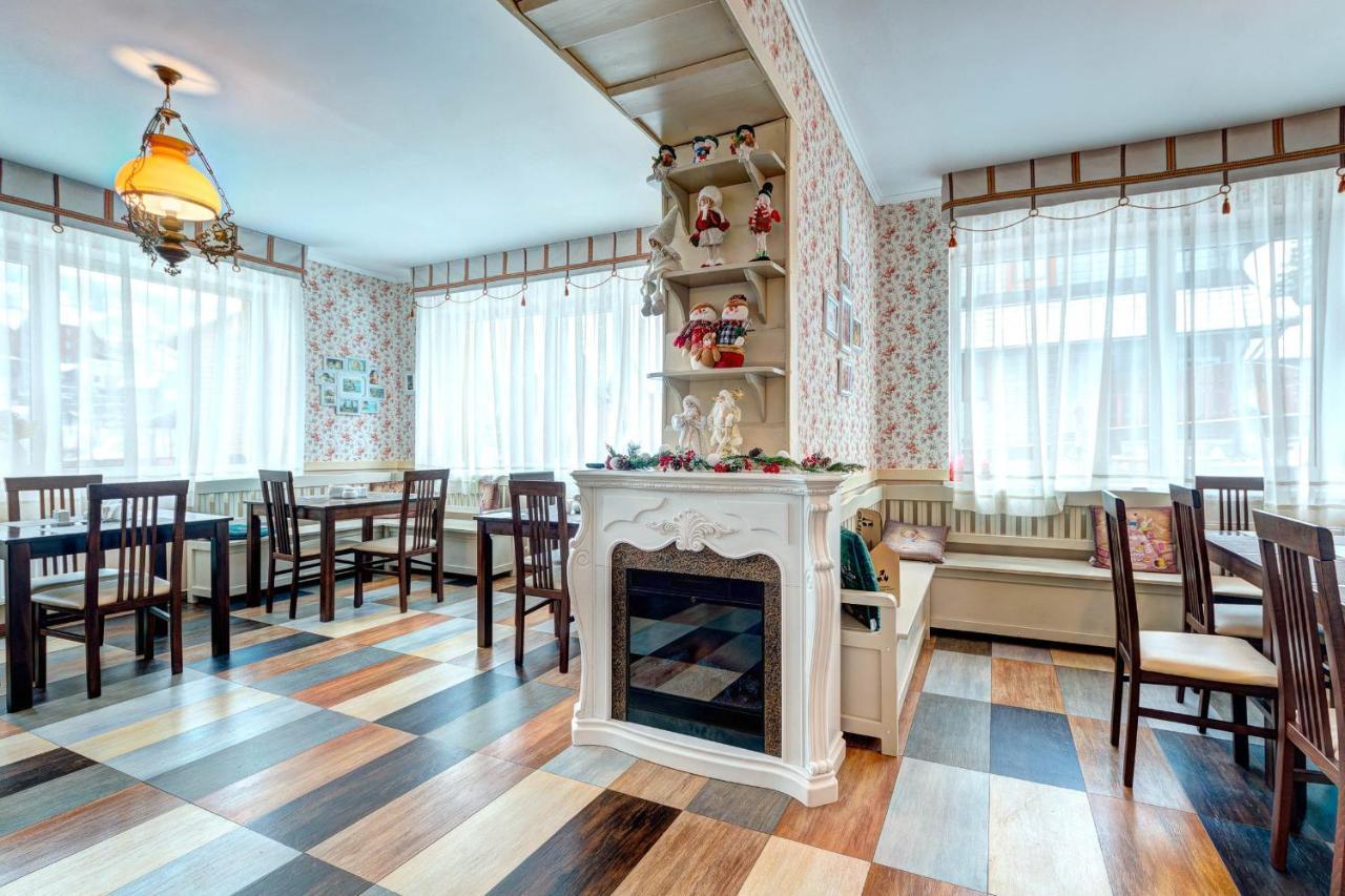 Hotel Gutsulia バコヴェル エクステリア 写真