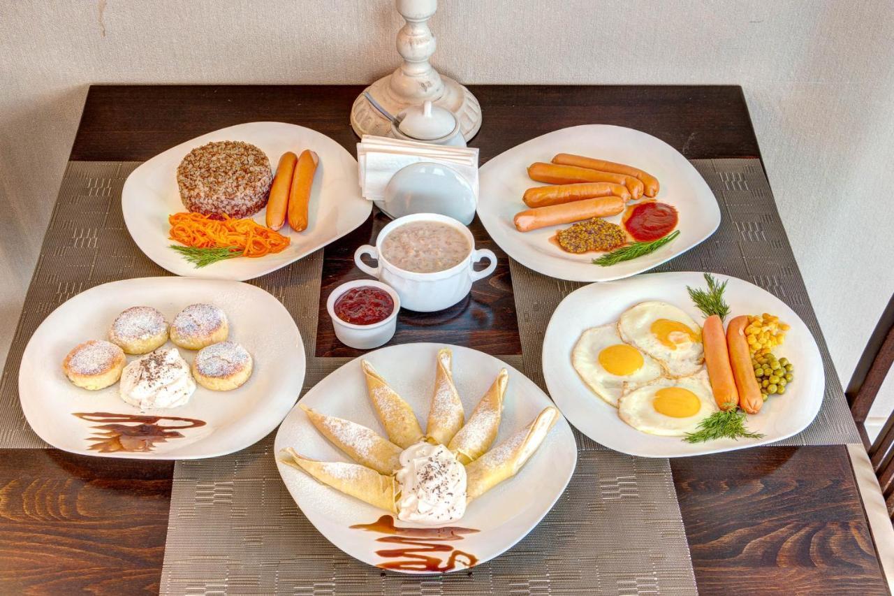 Hotel Gutsulia バコヴェル エクステリア 写真